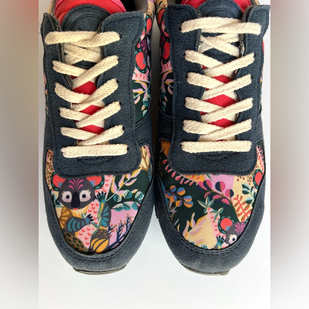 Women’s Floral Accent Multicolor Sneakers - Casual Comfort - Picture 16 of 16